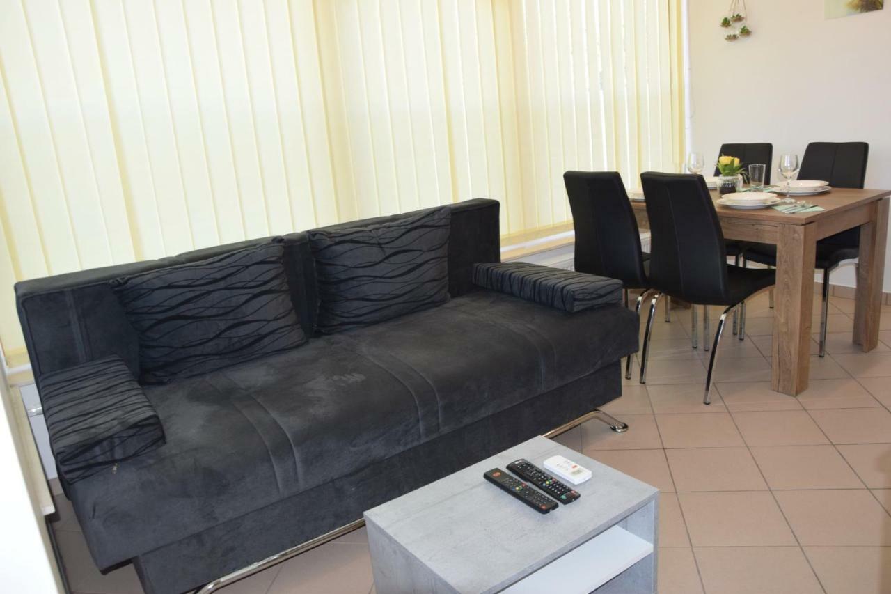 Comfy And Bright Apartment Kranj Exterior foto